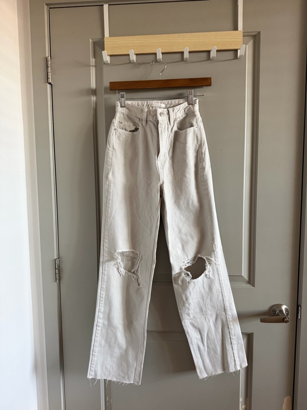 PacSun Eco Gray Ripped ‘90s Boyfriend Jeans